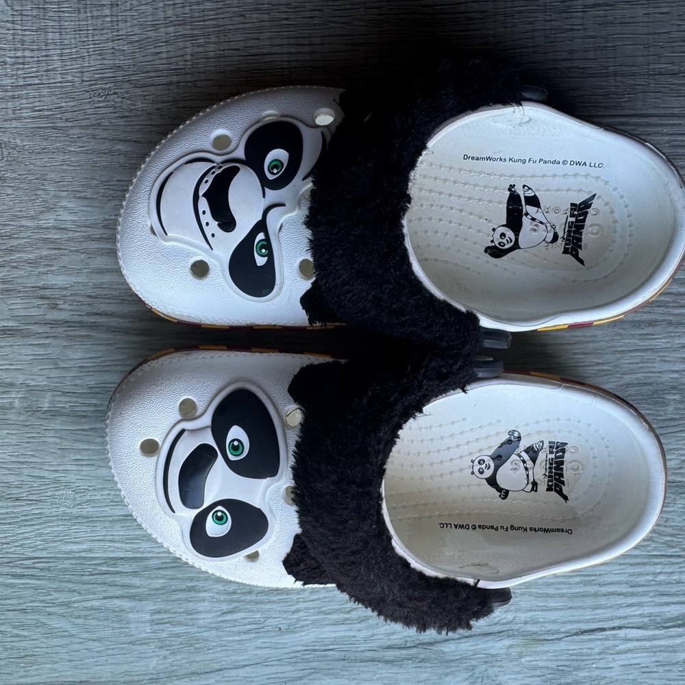 DreamWorks Kung Fu Panda Kids Clogs - Black & White